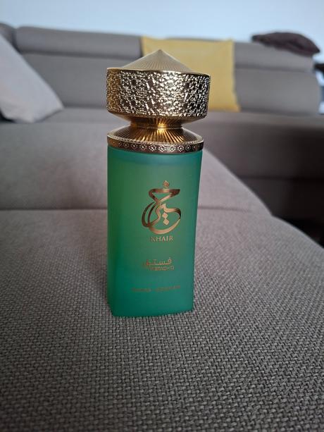 Paris corner pistachio,