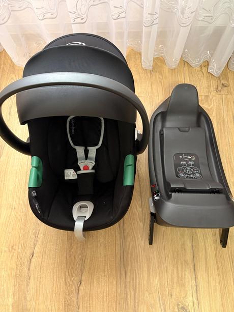 Autosedačka so základnou, cybex