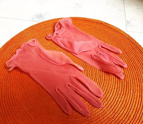 Jemné priesvitné rukavičky, s