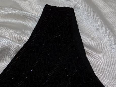 Velmi pekne luxusne saty na udalost, 38