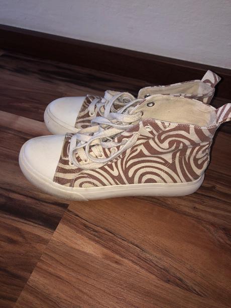 Plátenky, sinsay,41