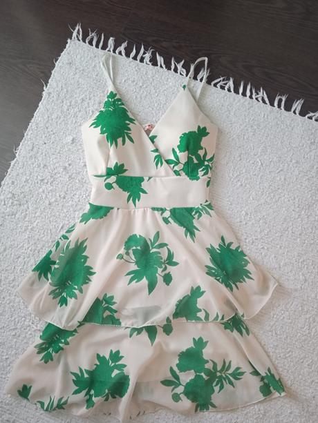 Predám letné šaty na ramienka, s