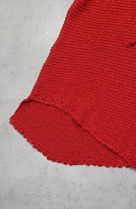 Červený transparentný sveter, 42