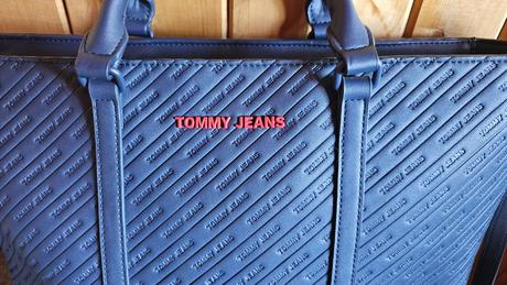 Tommy jeans kabelka, 
