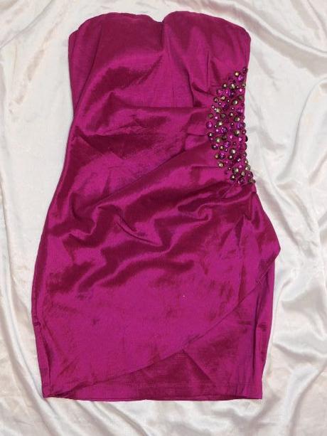 Velmi pekne stretch mini saty na slavnost, 36