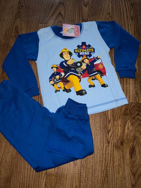 Tenke pyzamo poziarnik, 92