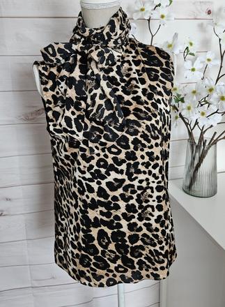 Krásna zaujímavá blúzka vince camuto, m