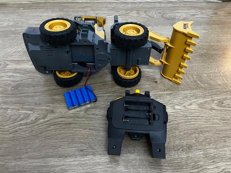 Bager na diaľkové ovládanie, 