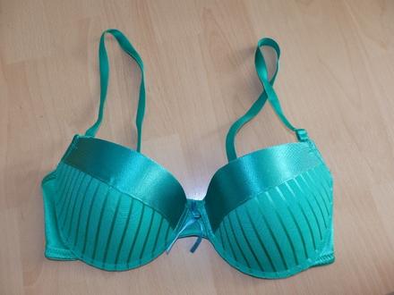 Zelena podprsenka, 85b