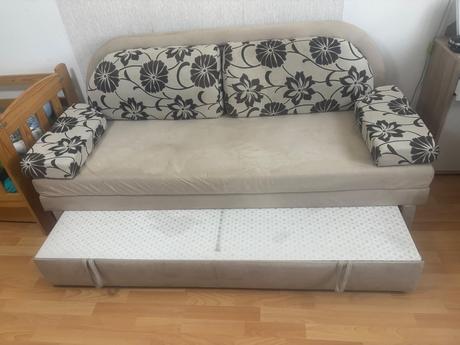 Predám rozkladací gauč, 