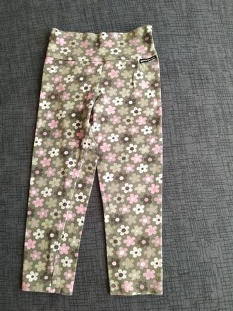 Kvietkovane legíny, little things,98