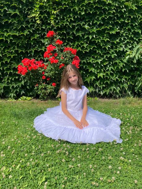 Dievčenské šaty spoločenské, na 1. sv. prijímanie, 134