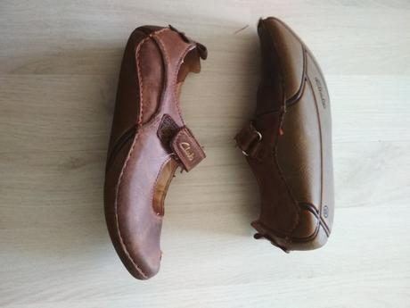 Pre parádnicu - kožene, clarks,28