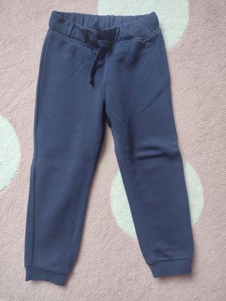 Tepláky, benetton,110