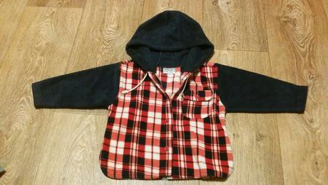 Mikina s kapucňou, 98