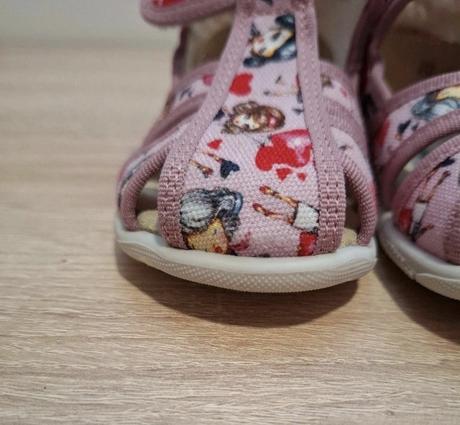 Dievčenské papuče s pevnou pätou a koženou stielko, ciciban,20