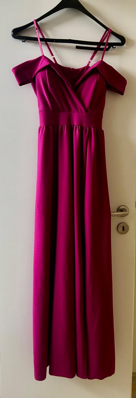 Krásne plesové šaty/na stužkovú, s