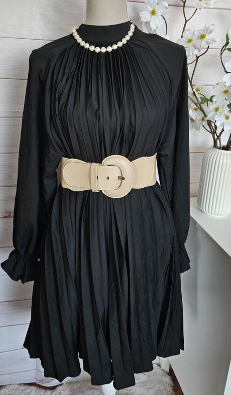 Krásne šaty luzabelle, m