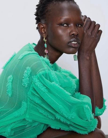 Kontrastny topik zara, zara,m