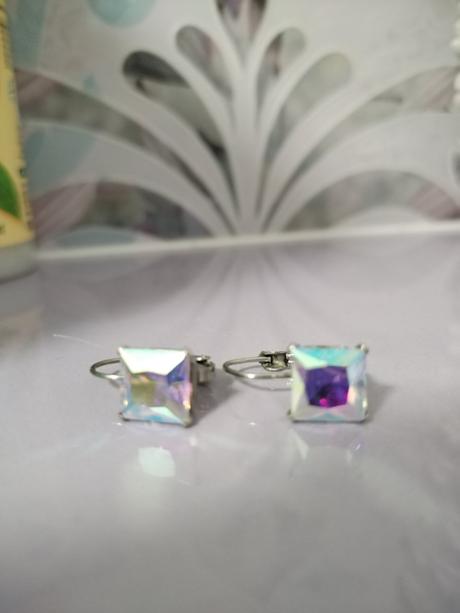 Náušnice chirurgická oceľ, menivé kamienky, 