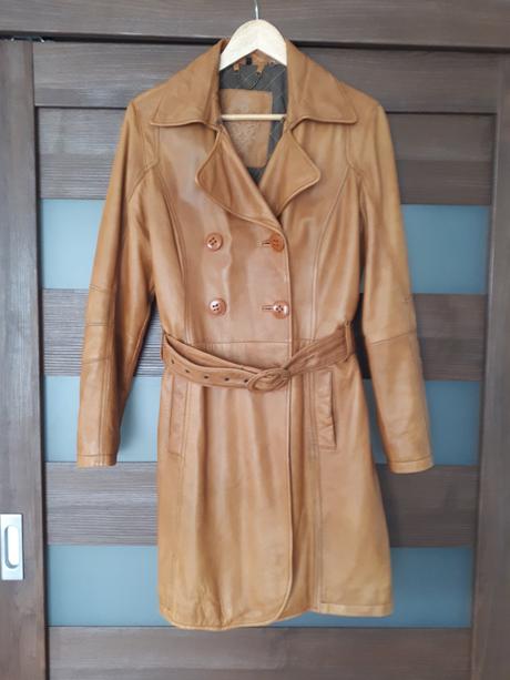 Pravý kožený kabát, 38