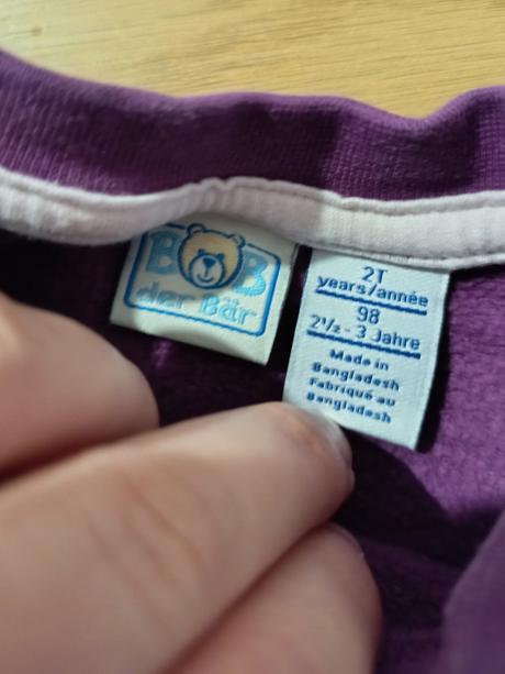 Fialová mikinka, 98