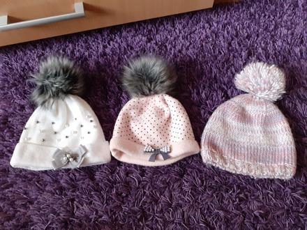 Balík 3 ks čiapok na vek 5-9 rokov, 116