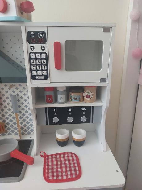 Drevená kuchynka zn. small foot,