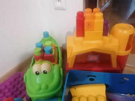Hračky fisher price, 