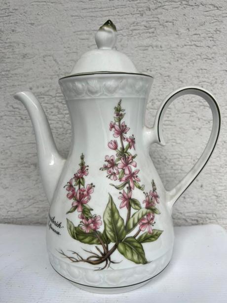 Krasny porcelanovy velky cajnik cca 1,5 litra na c,