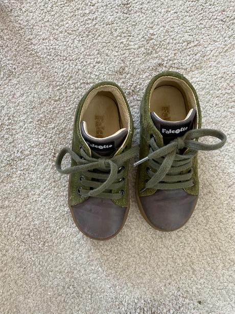 Kožené poltopanky, 24