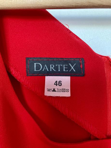 Spoločenské krátke saty, 44