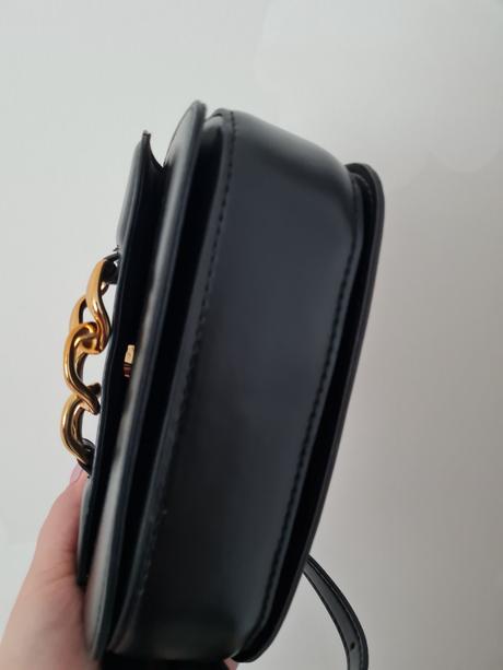 Kabelka reserved, reserved