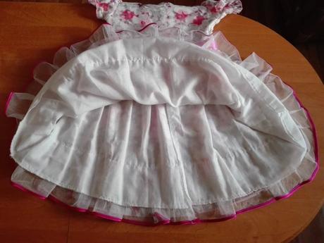 Sviatočné šaty, 116