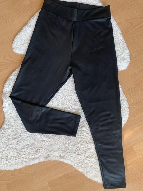 Koženkové legíny, s