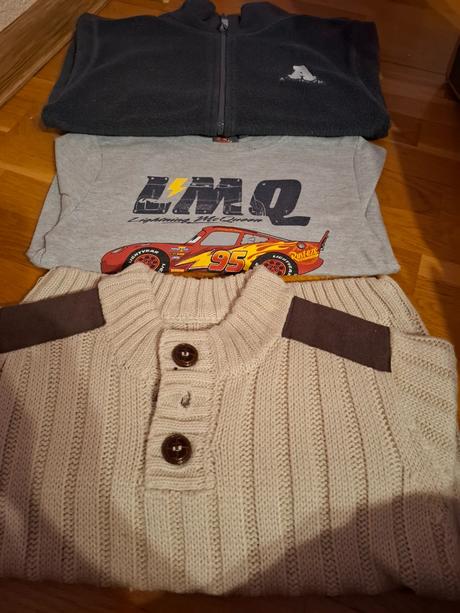 Balík oblečenia, 122–134