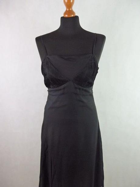 Luxusné hodvábne šaty, 36