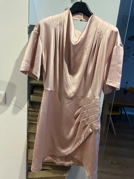 Staroruzove saty, 42