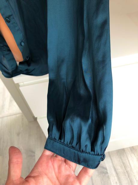 Tmavozelena bluzka, 36