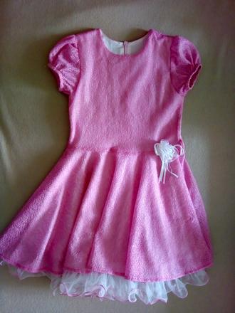 Sviatočné šaty, 122