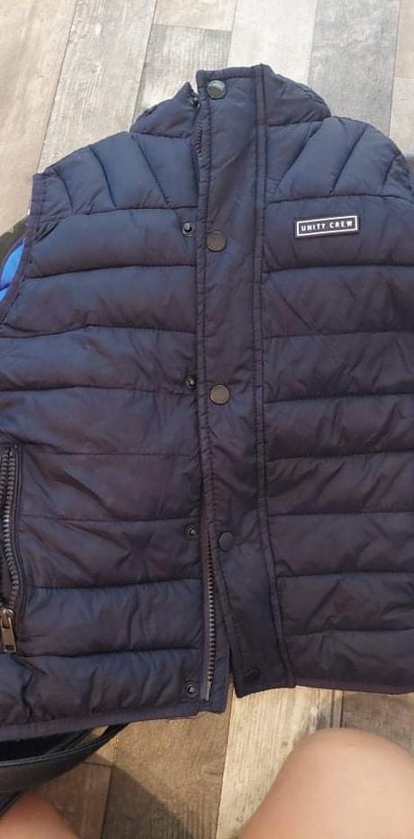 Prechodné oblečenie, 128