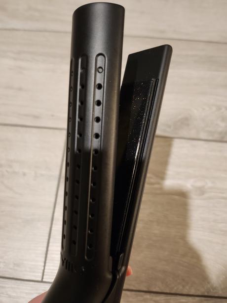 Žehlička na vlasy s prúdením vzduchu a kulma v 1, 