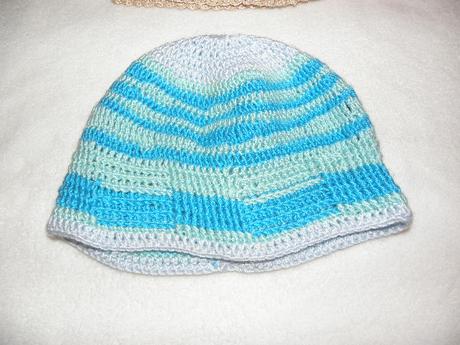 Háčkovaná modrá čiapka v. 52-54 cm, 140