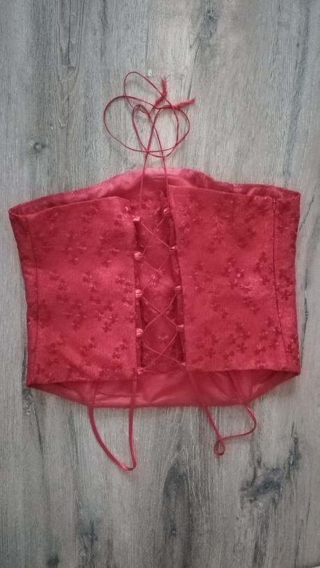 Spoločenské šaty, 42