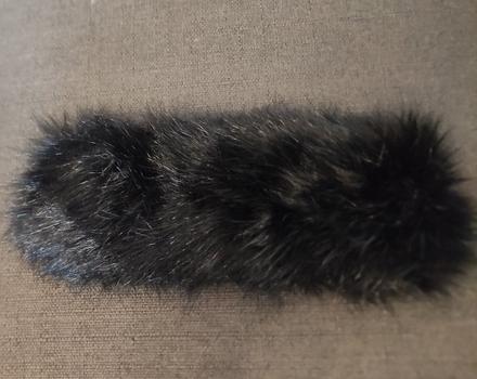 Kožušinová čelenka,