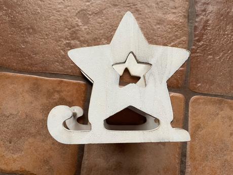 Drevene sánky na čajovú sviecku,