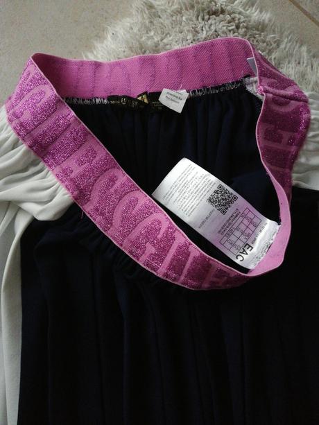 Nádherný set guess - mikina a plysovana sukňa 10 r, guess,140