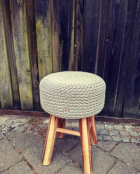 Taburetka svetlá olivova,