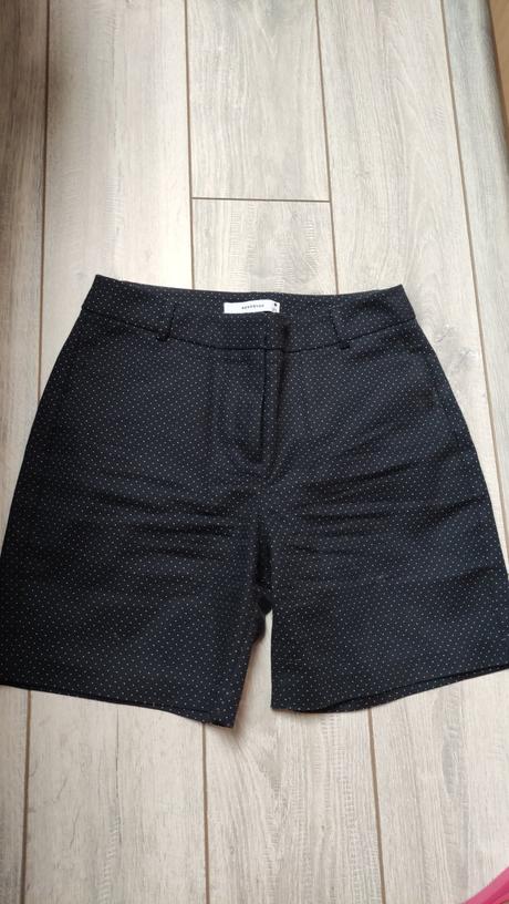 Elegantné krátase, reserved,36