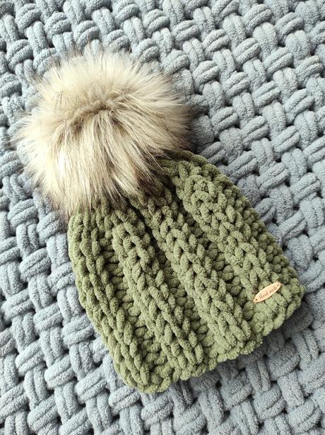 Kaki zelena cipaka z puffy m, m